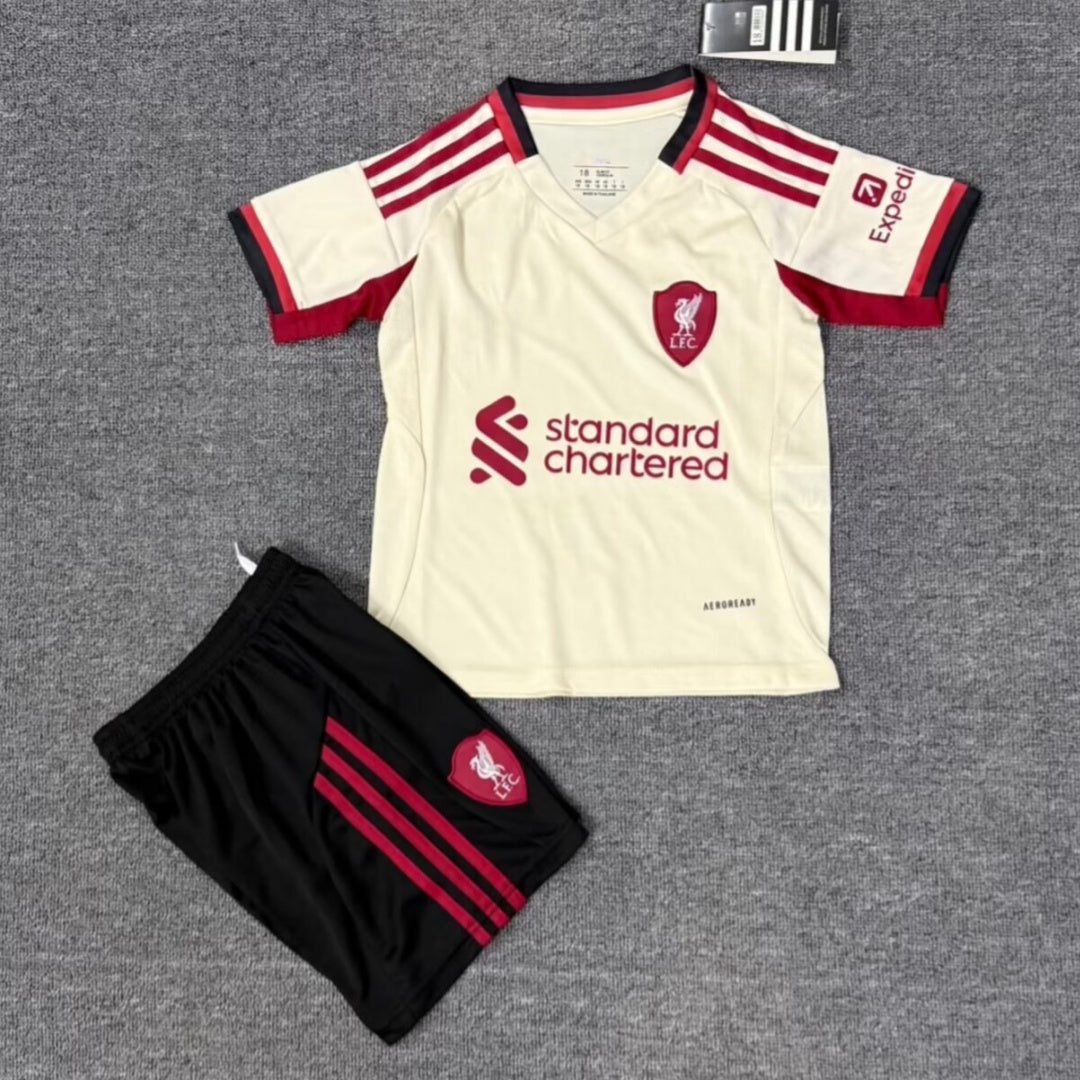 25/26 Ensemble Enfant  Liverpool  Extérieur