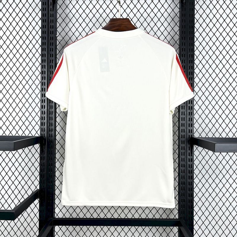 Maillot 25/26 Lyon Spécial