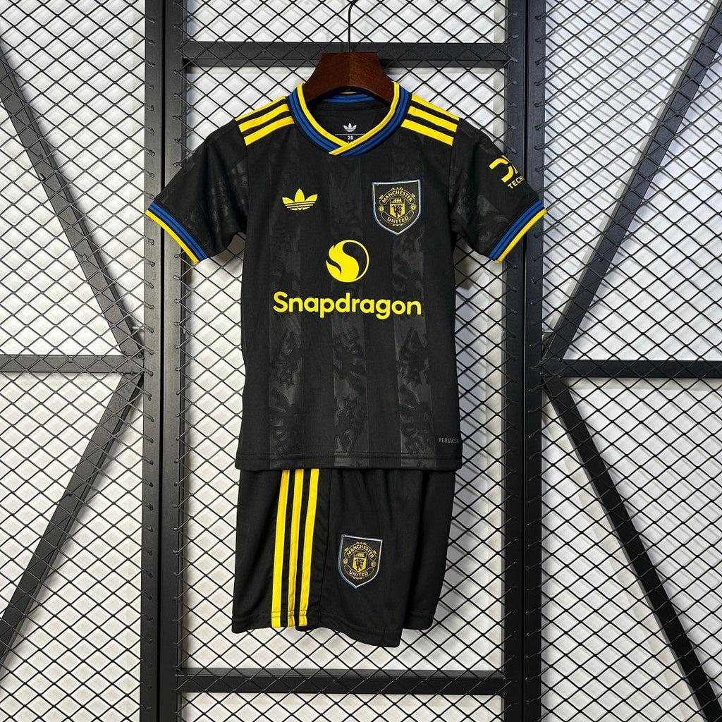 25/26 Ensemble Enfant   Manchester United  Third