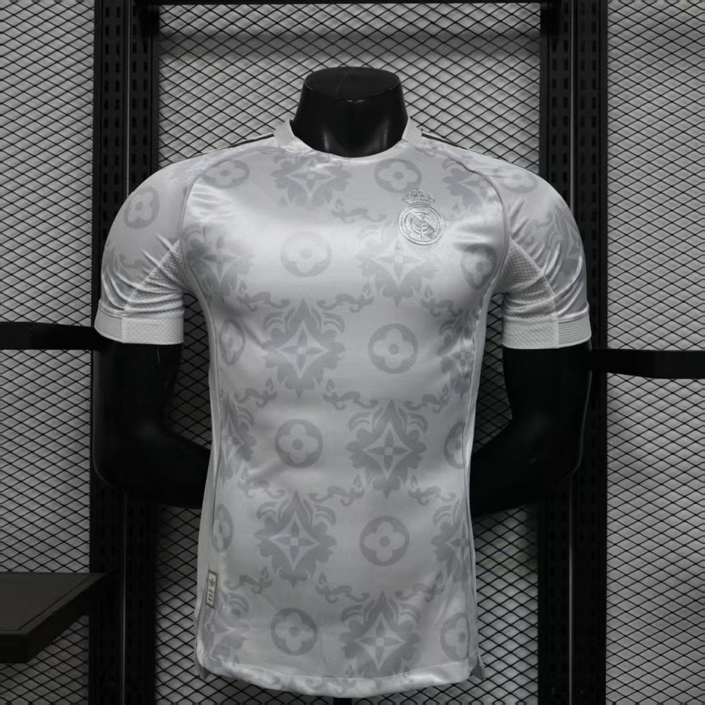 25/26 Maillot  Real Madrid LV Spécial player
