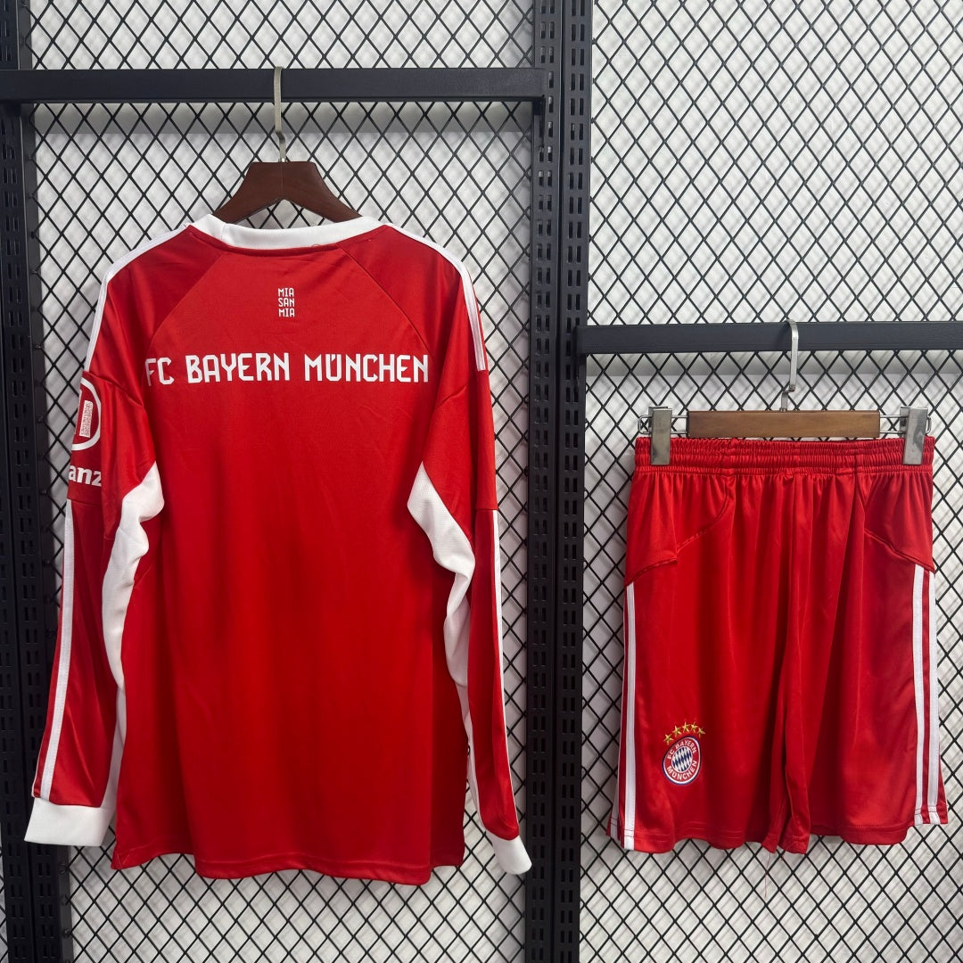 Ensemble 25/26 Bayern Munich Domicile Adult  Manches Longues